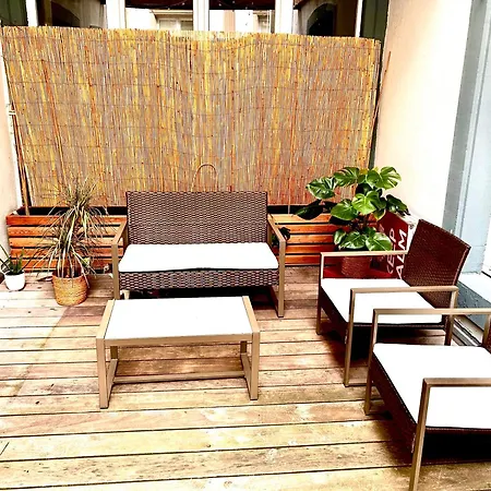 Les Tonneliers Apartment *